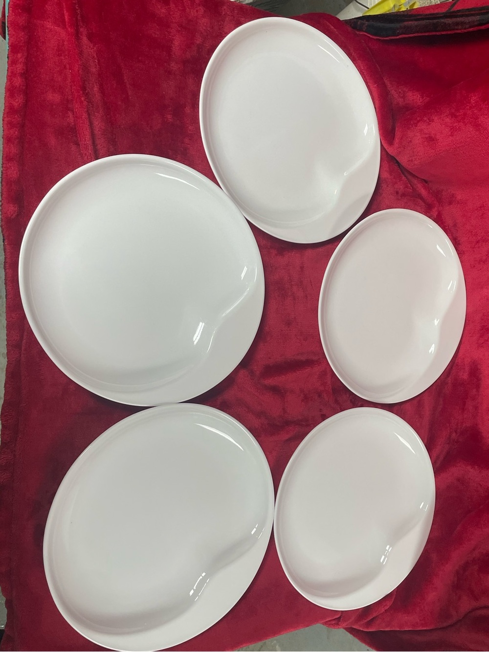 EUC CORELLE VITRELLE PLATES White Ceramic - Set of 5.
